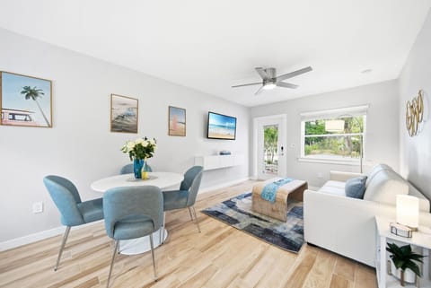 Open floor plan, with private outdoor entrance