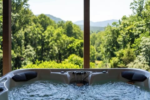 Hot Tub fits 6 - Basement