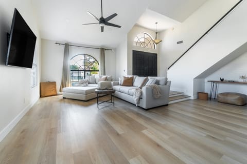 Floor, Flooring, Indoors, Furniture, Table