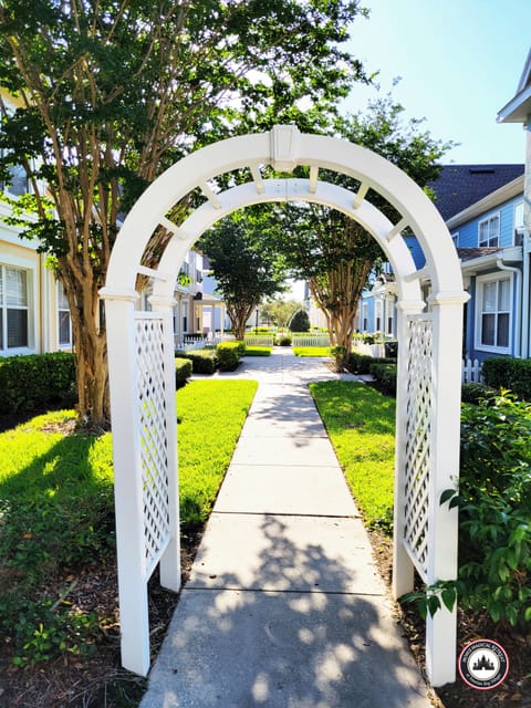 Beautiful grounds through the community.