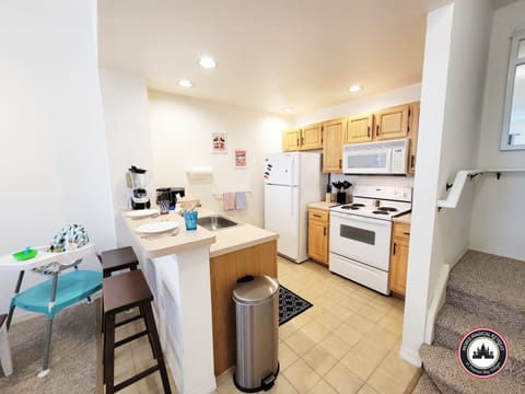 Full kitchen with all the necessities.