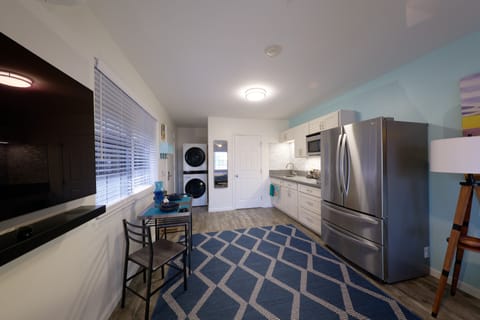 LG washer dryer, 2-seat dining table