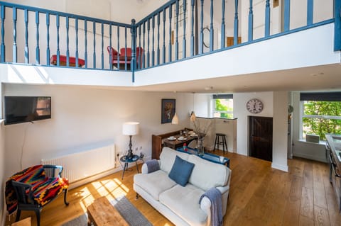 Open Plan Living & Galleried Landing