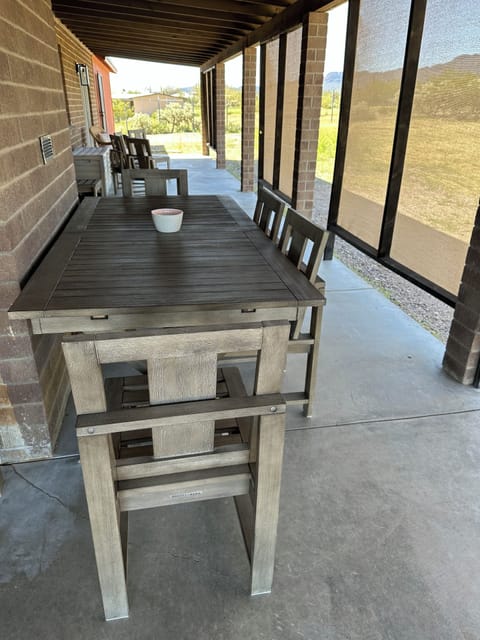 Expansion table on the back patio seats 10