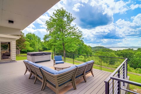 Byrdstown Vacation Rental | 4BR | 5BA | 3,600 Sq Ft | Step-Free Access