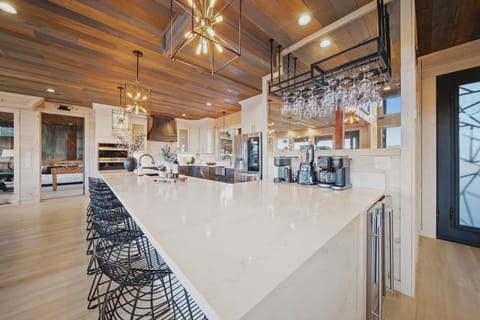 Coffe Station with 2 Keurig & Blender. Wine Cooler & Ice Maker