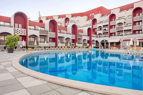 Outdoor swimming pool