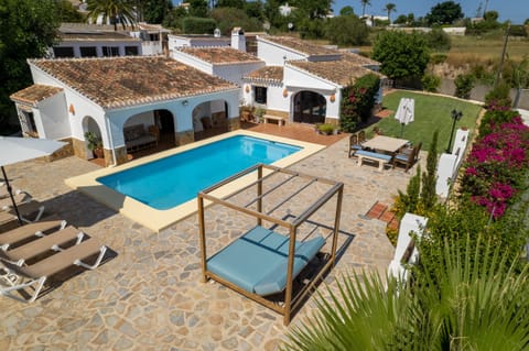 Casa Winston Terrace and Pool