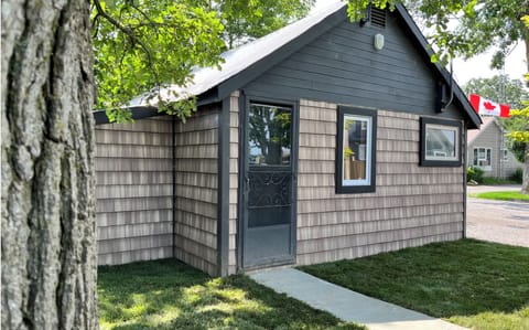 Renovated Original Percy Boom Haven Cabin.