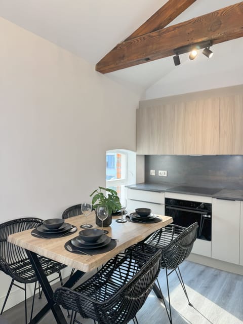 Apartment 3 Dining Area