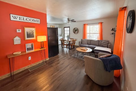 Living Room / Lounge