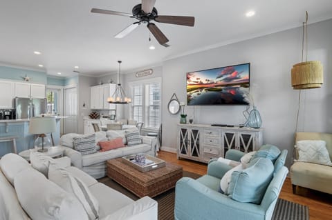 Salty Seagull - Seacrest - First Floor - Living Area