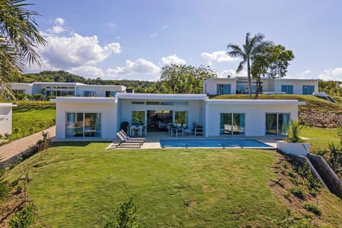 V41 Agua Viva · Fully furnished home with garden view (911)