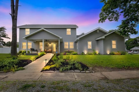 Well Lit, Front Entry of MommyC's Villa Fun House, Private Front and Side Parking