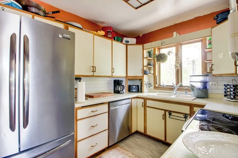 Kitchen | Cooking Basics | Coffee Maker | 1st Floor