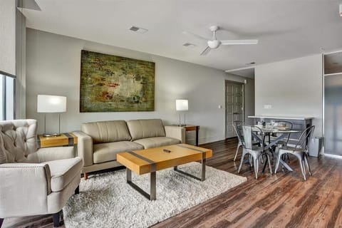 Buckhead Atlanta 2 Bedroom Kitchen