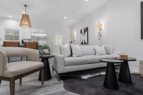 Welcome to your new modern Downtown Durham Haven!
