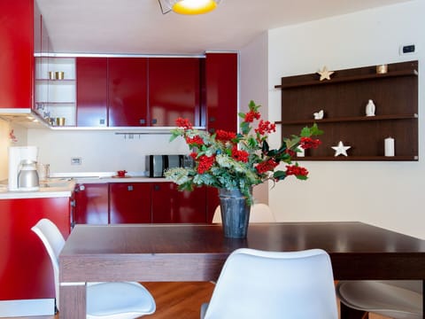 Dining Room, Kitchen, Living Room, Room Detail