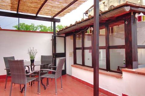 Balcony / Terrace / Patio