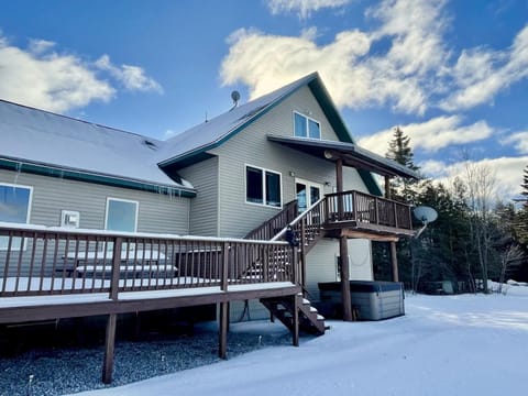 Woodsmoke Lodge on Drummond Island (5216)