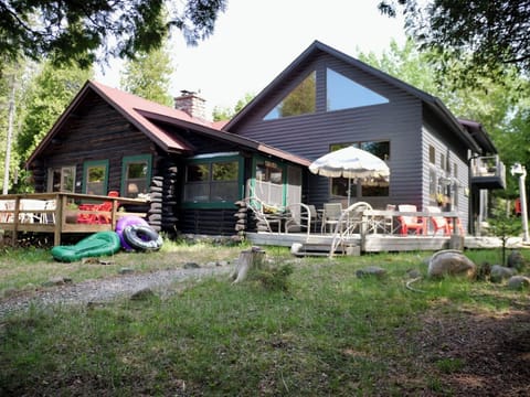 Limerance Lodge on Drummond Island (3318)