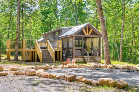 Monteagle Vacation Rental | 1BR | 1BA | 400 Sq Ft | 4 Steps Required to Enter