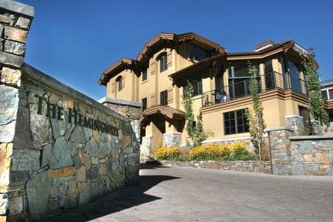 Premiere Luxury condo