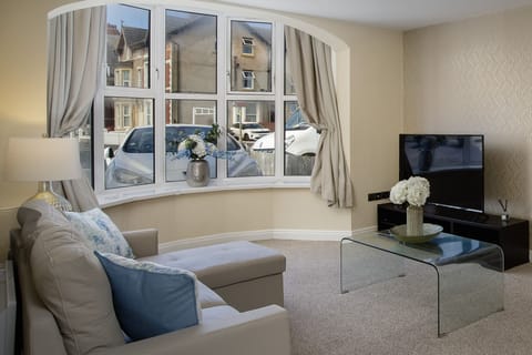 Living Room / Lounge