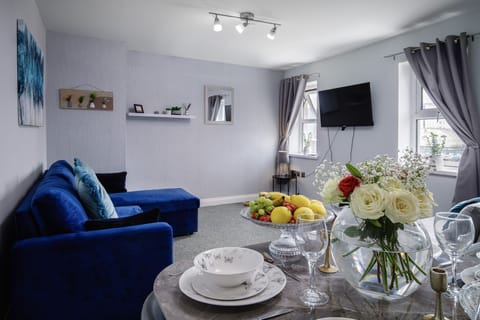 Living Room / Lounge