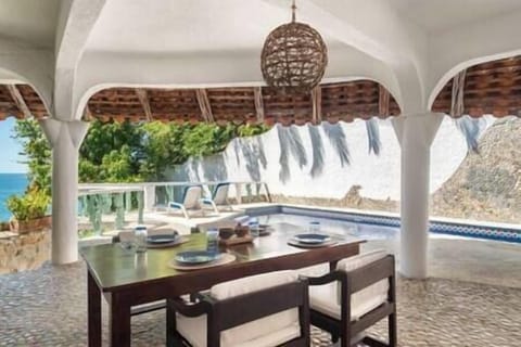 B6015276 a6f3 453d af4a 0cc8d7f144bf