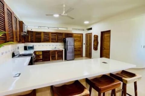 806a74d7 7039 46cc a893 956078535a96