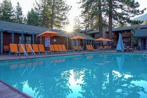 Registered cabin guests have access to the seasonal pool at 3 Peaks. Pool closes October into Spring. Reopening date by June but depends on weather.
Hot tubs are open year round.