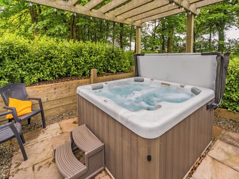 Hot tub | Maesybryn, Pentregat