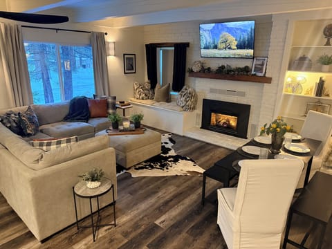 Welcome to Emerald Bay Escape!