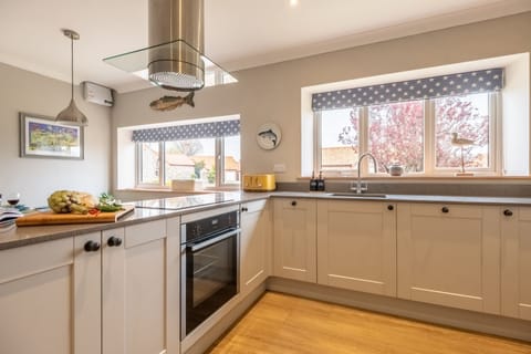 Ground floor: Kitchen