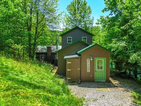 Welcome to The Cabin at Maple Pond