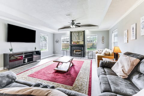 Fort Walton Beach Vacation Rental | 3BR | 2BA | 1,616 Sq Ft | 1 Step to Enter