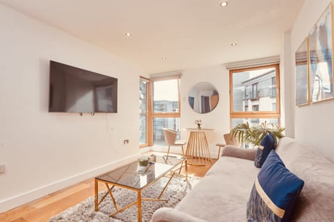 Living Room / Lounge