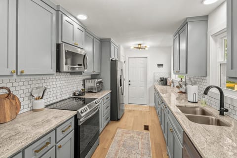 Great kitchen with top of the line amenities.