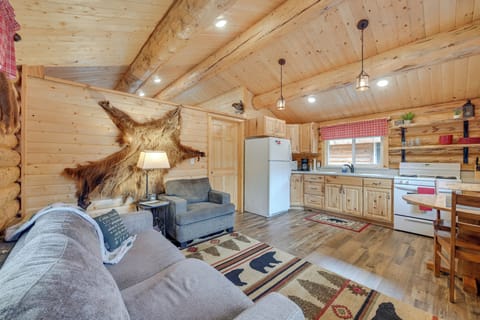 Soldotna Vacation Rental | 1BR | 1BA | Steps Required | 384 Sq Ft