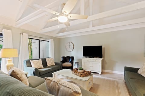 Sharp 3 BR 3 BA Villa with Private Pation