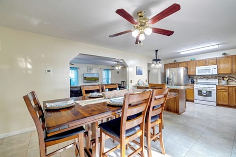 Large open concept kitchen and dining area for group gatherings