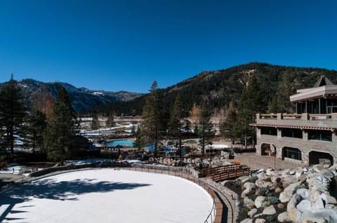 Everline Resort & Spa: Ice Rink