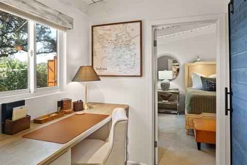 Small office space between kitchen and bedroom