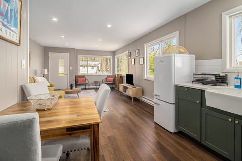 Kitchen / dining area