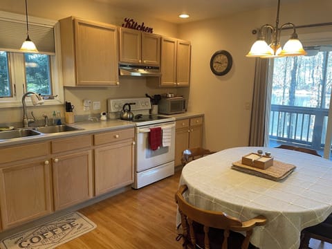 Kitchen with everything you could possibly want!