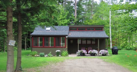 Driveway and front of Itty