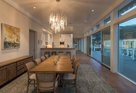 182-3 - Dining.  182.