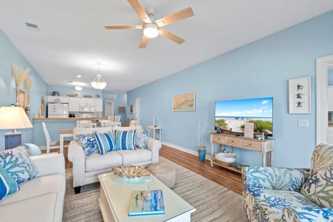 Open Floor plan. Enjoy your guests from kitchen, dining or living room.