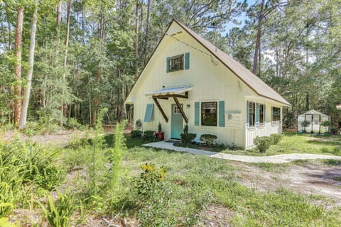 Fruit Cove Vacation Rental | 3BR | 2BA | 1,000 Sq Ft | 1 Step to Enter